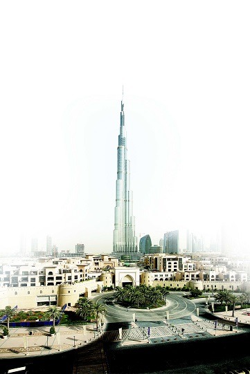 ‘미션 임파서블:고스트 프로토콜’에서 톰 크루즈가 대역없이 직접 위험한 고공액션을 했던 세계에서 가장 높은 빌딩인 부르즈 칼리파. 828m 높이에 162층 규모다.