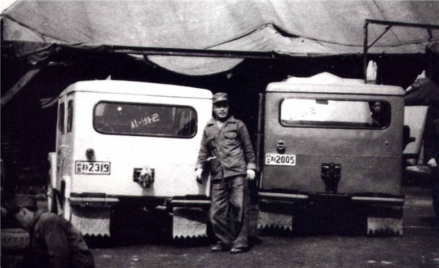 ▲ 우리나라 최초의 자동차인 ‘시발자동차’는 6·25 전쟁 종전 직후인 1955년 미군이 내다버린 차량들의 부품을 모아 재조립해 탄생했다.