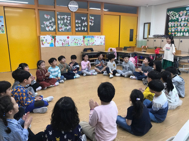 ▲ 경북도교육청이 전국에서 처음으로 초등학교 1학년 1학기를 '놀이수업 학기제'로 운영하고 있다.