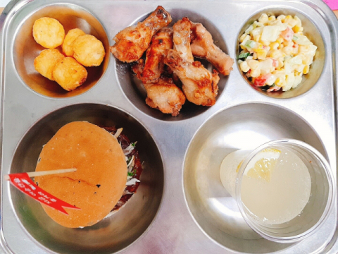 ▲ ‘맛집’ 영남고등학교의 급식 메뉴