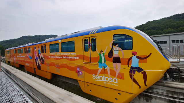 ▲ 대구도시철도공사는 오는 12월10일까지 싱가포르 센토사 휴양섬 테마열차를 운행한다. 사진은 테마열차의 외부 모습.