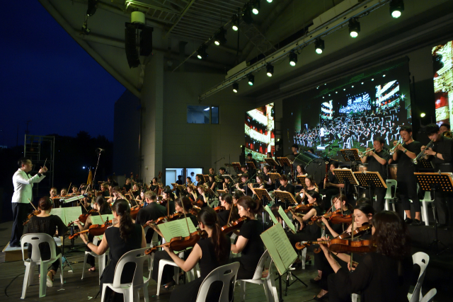 ▲ 청도군 반려동물을 위한 콘서트’와 연계해 경북도립교향악단의 클래식 공연 등 다양한 협연이 펼쳐진다.