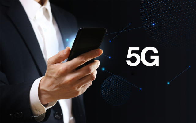 ▲ 5G(5세대)가 상용화되는 시점에서 업계는 6세대 이동통신을 바라보고 있다. 6세대는 현재 5세대 보다 약 5배 이상 빠른 속도를 낼 것으로 보인다.