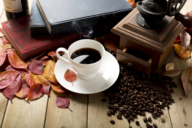 ▲ 가장 대중적이되 쌉쌀한 향취가 일품인 아메리카노는 에스프레소 기반에 물을 추가한 후 연하게 만들어 낸 커피다.