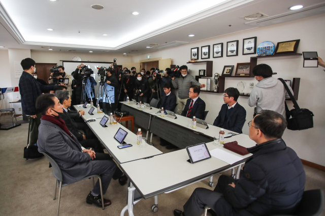 ▲ 한국프로축구연맹은 24일 긴급 이사회를 개최하고 2020시즌 K리그 개막을 잠정 연기했다.