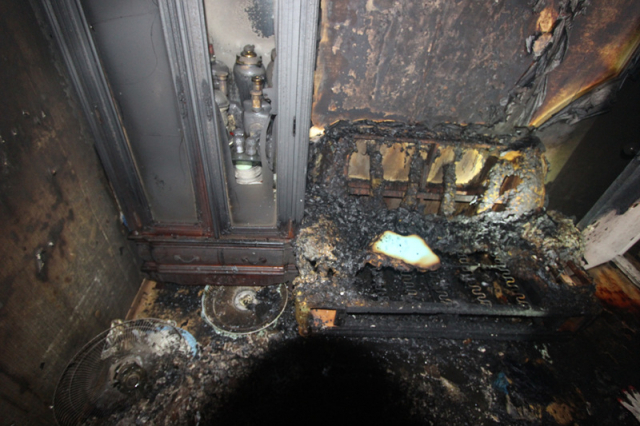 ▲ 26일 대구 달서구 상인동의 한 아파트에서 불이 나 70대 남성이 중상을 입었다.
