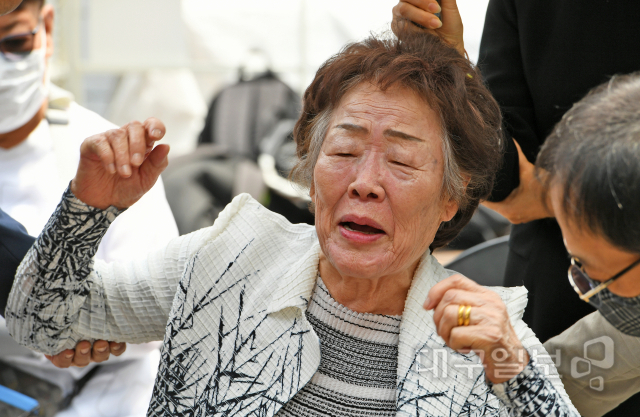 ▲ 이용수 할머니가 윤미향 더불어민주당 의원을 향해 '죄를 지었으면 벌을 받아야 한다'고 목소리를 높이고 있다.