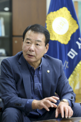 ▲ 김재상 구미시의회 의장이 제8대 의회 후반기 의정활동 계획을 밝히고 있다.