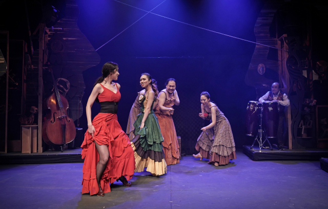 ▲ 대구오페라하우스가 음악극 '카르멘'을 대공연장 무대에 올린다. 대극장 무대는 코로나19사태 이후 '카르멘'이 첫 공연이다. 사진은 '카르멘'의 한 장면