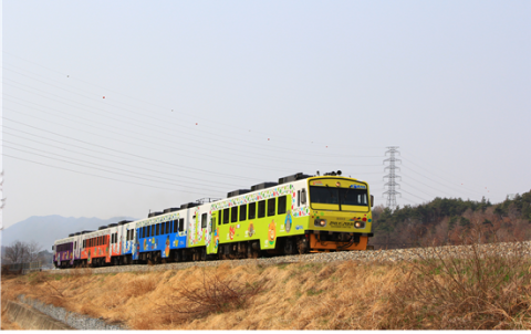 ▲ 코로나19로 지난 5개월 간 중단된 경북 나드리 열차가 다음달 1일부터 다시 운행한다.