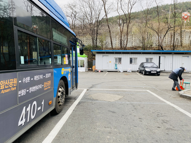 ▲ 앞산공원 내 차고지에 주정차된 버스 모습. 버스기사를 위한 휴게공간은 없다.