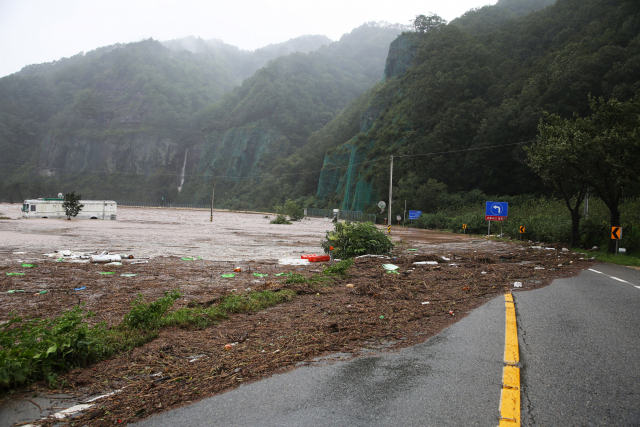 ▲ 폭우로 침수된 국도 31호선 영양 구간.