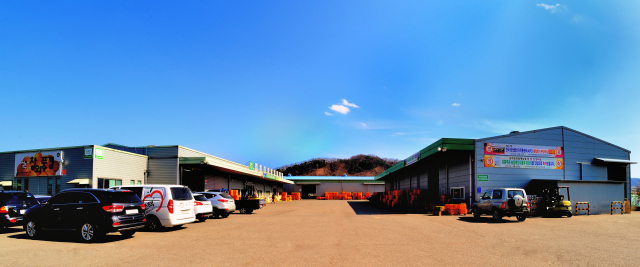 ▲ 2007년에 개장한 성주참외원예농협 제1농산물 산지유통센터.
