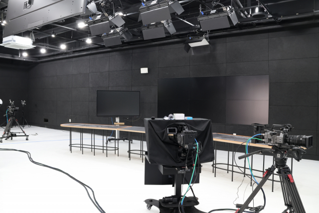 ▲ 대구시청자미디어센터가 22일 대구스타디움몰에서 문을 열고 운영에 들어간다. 사진은 센터에 마련된 방송제작 스튜디오 모습.