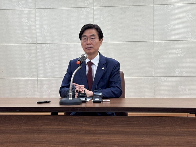 대구 찾은 <b>조경태</b> "본인이 내란 특검 대상자면 당 나가야", "산업통상자...