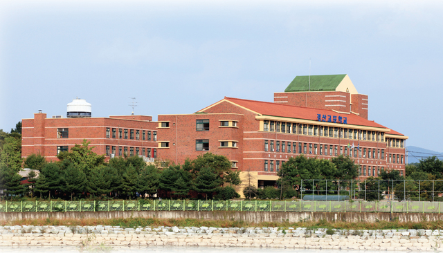 경산고, 2026 대입서 서울대, 의·약학 계열 대거 합격⋯명문고 자리 매... - 뉴스 썸네일 이미지