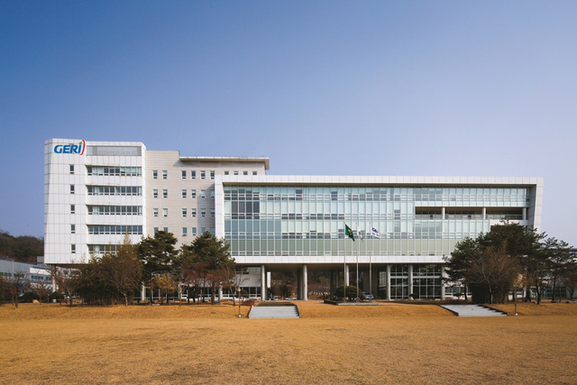 [SPECIAL＆ISSUE] 구미 산업 고도화 이끄는 핵심 기관...구미전자정보기술... - 뉴스 썸네일 이미지