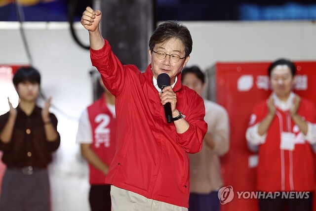 [줌 인 여의도] 보수 재건 잰걸음 나서는 <b>유승민</b> 전 의원